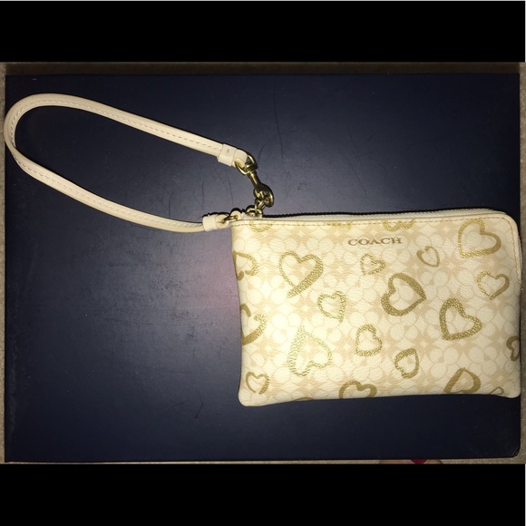 Coach Boxed Hearts Wristlet - Picture 2 of 3